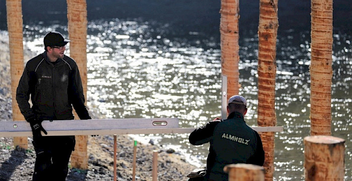 Bagger am Badesee – Kleinkinderbucht nimmt Gestalt an
